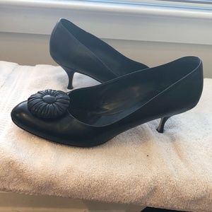 Bally Black Leather Embellished Pumps Size 10.5, Eur Size 40.5, 2.5 Inch Heel